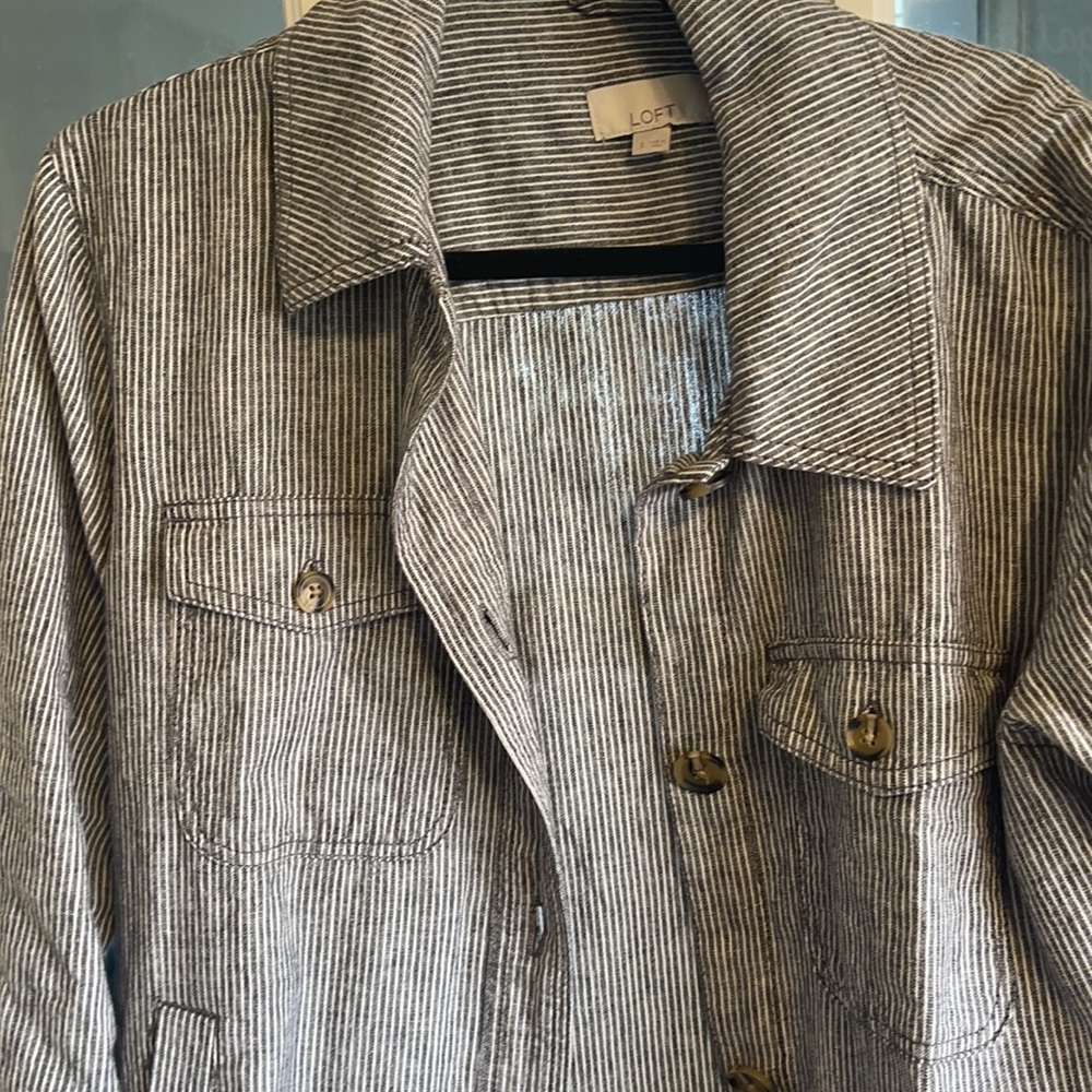 Shacket - Picture 2 of 2